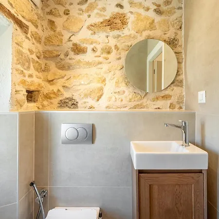Lithos Courtyard *