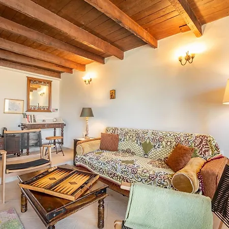 Lithos Courtyard Villa