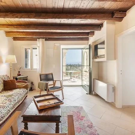 Lithos Courtyard Kothonikion