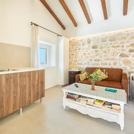 Villa Lithos Courtyard